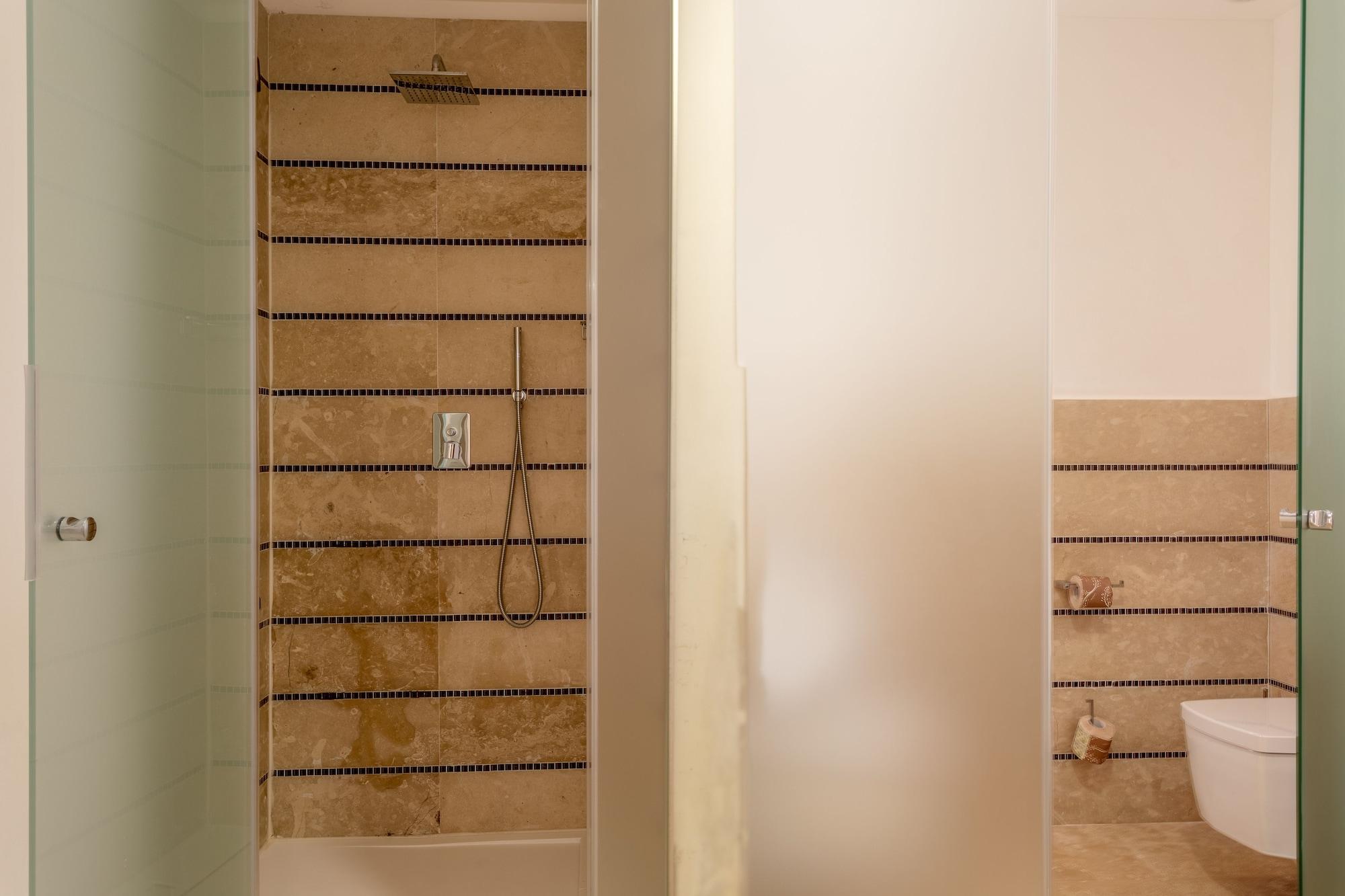 Borgo Di Luce I Monasteri Golf Resort & Spa Συρακούσες Εξωτερικό φωτογραφία A shower cubicle