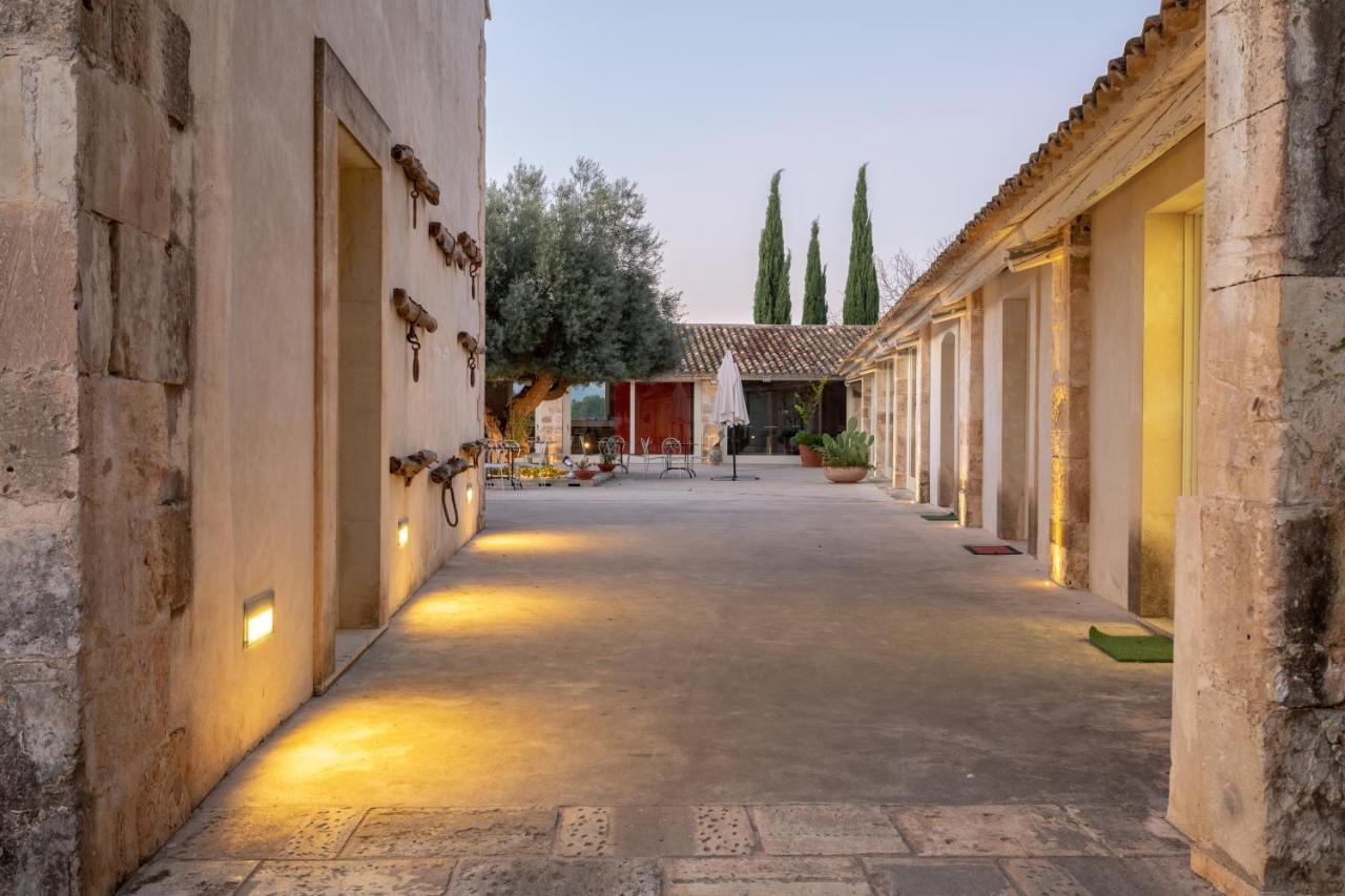 Borgo Di Luce I Monasteri Golf Resort & Spa Συρακούσες Εξωτερικό φωτογραφία The courtyard of the museum
