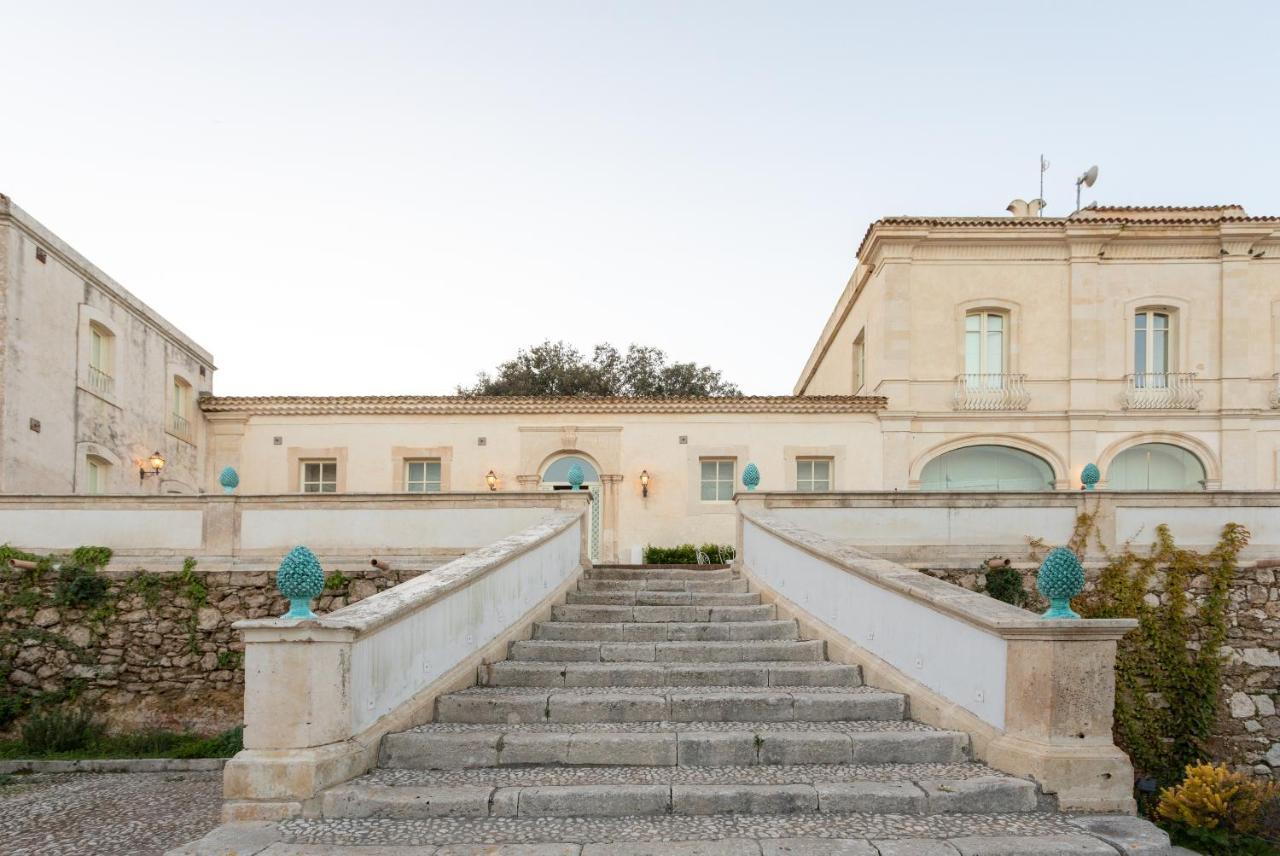 Borgo Di Luce I Monasteri Golf Resort & Spa Συρακούσες Εξωτερικό φωτογραφία The entrance of the museum
