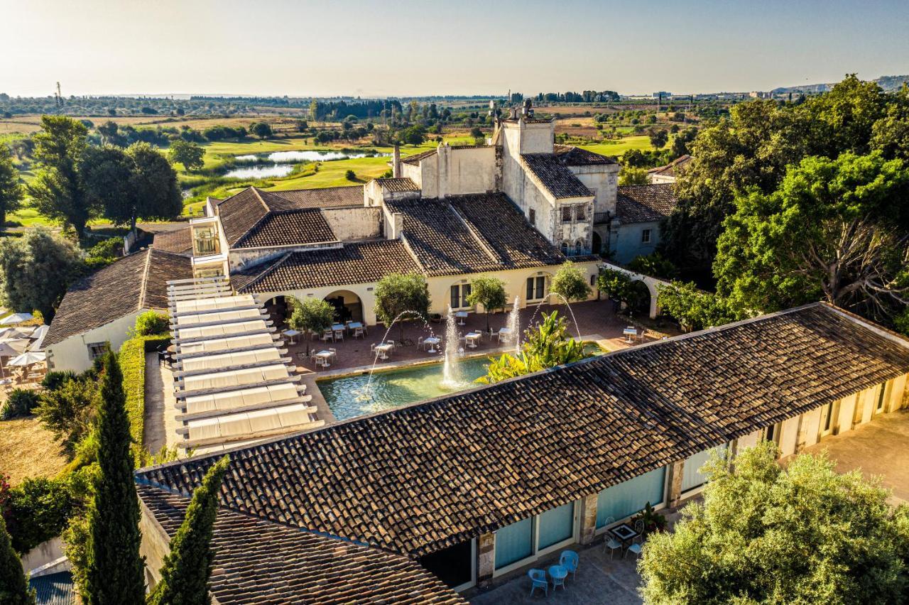 Borgo Di Luce I Monasteri Golf Resort & Spa Συρακούσες Εξωτερικό φωτογραφία Aerial view of the hotel